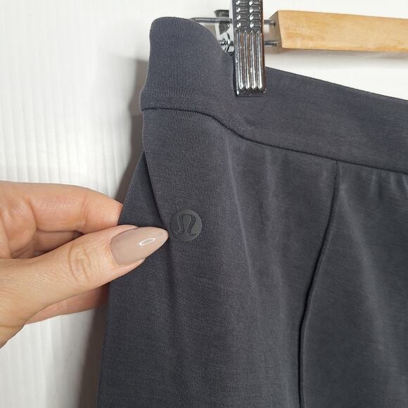 Lululemon Softstreme Classic Fit High-Rise Joggers Pants Women Medium Black Gray - Picture 12 of 12